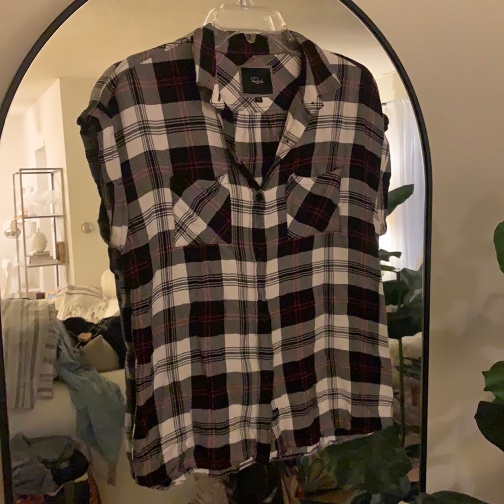 Rails plaid shirt-sleeve top. Size M.